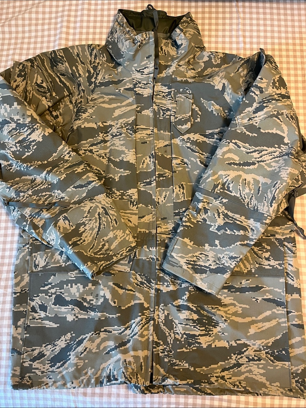 Men's Tactical Camouflage Goretex Jacket - Olive/Gray
